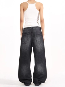 Jean large noir délavé rétro avec rivets vintage et poches arrière pour femmes