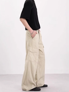 Pantaloni cargo kaki larghi da uomo con tasche laterali grandi e gamba larga
