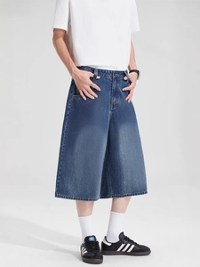Classic loose wide-leg dark blue washed denim culottes for men with vintage street style