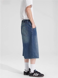 Retro loose-fit washed blue denim jorts for men featuring classic five-pocket design