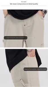 Vues détaillées du pantalon cargo en coton montrant la braguette et les poches latérales