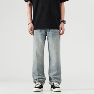Jean denim bleu clair délavé pour hommes, coupe droite décontractée et style streetwear
