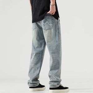 Jean délavé bleu clair pour hommes coupe droite décontractée avec broderie vague blanche
