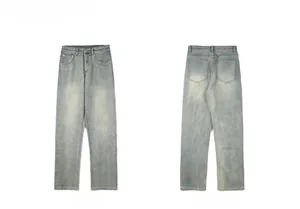 Vorder- und Rückansicht der hellblauen Vintage-Waschung Jeans im Straight Leg Look