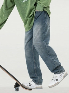 Jean homme coupe droite décontractée, bleu vintage avec effet délavé et style streetwear