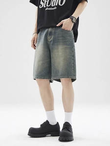 Retro vintage loose-fit denim shorts for men with distressed wash and elastic waist