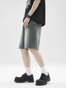 Men's retro washed loose denim shorts in vintage grey-green color for summer