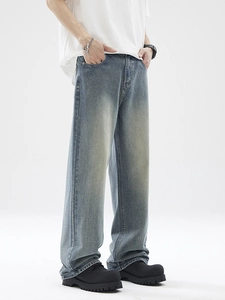 Jean homme bleu clair délavé rétro, coupe droite décontractée avec détails vintage