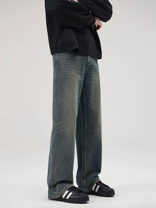 Retro wash wide-leg denim jeans for men with vintage fading and loose fit style