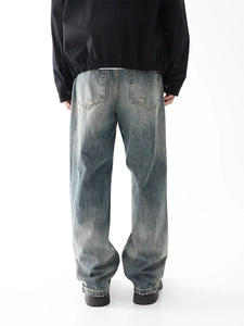 Jeans da uomo lavaggio vintage con gamba dritta e taglio ampio per un look retrò casual