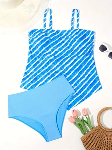 Blau gestreifter Tankini in Übergröße mit hoher Taille und Sommer-Accessoires