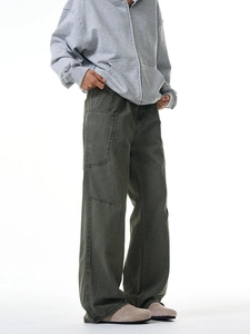 Men's retro loose-fit cargo pants in olive green featuring multi-pocket utility design