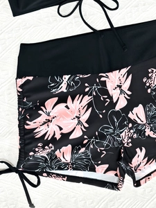 Slip bikini a vita alta da donna con stampa floreale e coulisse laterale regolabile