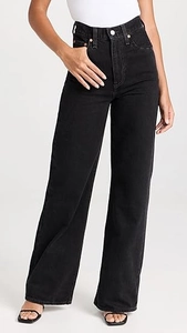 High-waisted wide-leg black denim jeans with a straight cut and classic five-pocket design