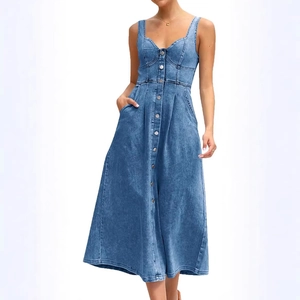 Abito midi in denim blu da donna con bottoni frontali, scollo a V e silhouette a trapezio