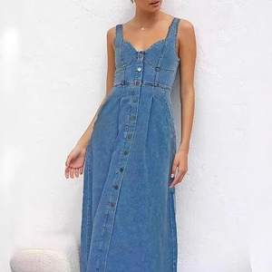 Robe longue femme en jean bleu clair délavé style corset à boutons