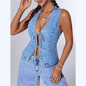 Gilet en Jean Délavé Vintage pour Femme Col en V Nœud sur le Devant Coupe Ajustée Débardeur en Jean Sans Manches