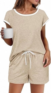 Ensemble détente femme en maille douce avec short à cordon et détails contrastés