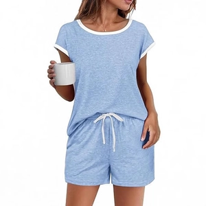 Ensemble détente deux pièces bleu clair pour femme avec bordures contrastées et cordon