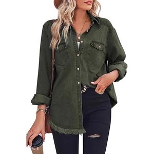 Vintage Damen Jeanshemd in Armeegrün mit langen Ärmeln und ausgefranstem Fransensaum