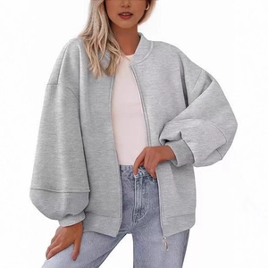 Lichtgrijze oversized damesjas met ritssluiting, verlaagde schouders en ribmanchetten