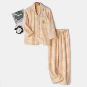 Pyjama enfant en coton à carreaux jaunes avec broderie canard et chemise à col à revers