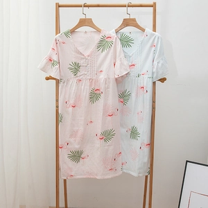 Nuisette Femme Manches Courtes Coton Imprimé Flamant Rose Col en V Gaze Double Couche Robe de Nuit Décontractée
