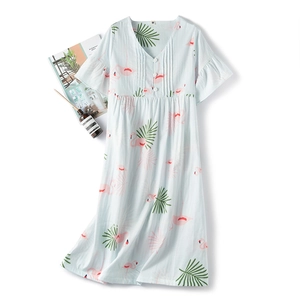 Chemise de nuit femme en coton bleu clair avec imprimé flamant rose et feuilles de palmier