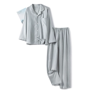 Pyjama épais en coton motif pied-de-poule avec haut à manches longues et pantalon gris