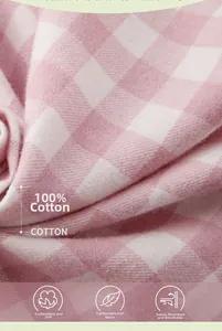 Détail du tissu 100% coton à carreaux roses avec une texture brossée douce de qualité