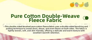Gros plan sur le tissu en coton brossé à carreaux roses montrant la texture et la douceur