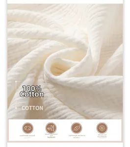 Gros plan sur la texture de gaze de coton double couche pour pyjamas doux et respirants