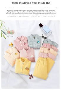 Vue détaillée de la texture du coton épaissi à trois couches pour pyjamas d'enfants