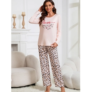 Pigiama da Donna Carino a Fumetti con Stampa Lettere Amore Top Rosa a Maniche Lunghe e Pantaloni Lunghi Leopardati