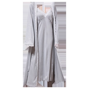 Completo pigiama grigio due pezzi con vestaglia in pizzo e camicia da notte con scollo a V