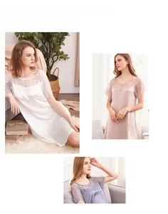 Détail d'une chemise de nuit en satin avec dentelle élégante et décolleté en V chic