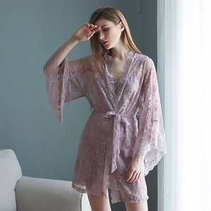 Ensemble nuisette et peignoir en soie glacée lilas élégant avec bordure en dentelle