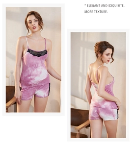 Ensemble nuisette tie-dye rose avec dentelle noire et short assorti pour la maison