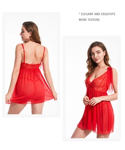 Détails d'une chemise de nuit rouge en dentelle avec bretelles à nœud et maille fine