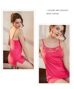 Dettaglio camicia da notte fucsia in modal con pizzo rosa e fiocco laterale