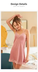 Détails de la chemise de nuit rose avec bretelles réglables et dentelle fine