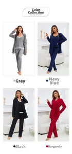 Ensemble de pyjama trois pièces avec caraco, pantalon et peignoir en quatre coloris