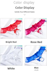 Détail de strings en dentelle avec perles et nœuds en rouge, rose, blanc et bleu