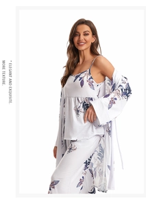 Ensemble pyjama 3 pièces à fleurs avec caraco, pantalon long et peignoir à nouer