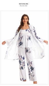 Ensemble pyjama trois pièces en coton à fleurs avec robe, caraco et pantalon