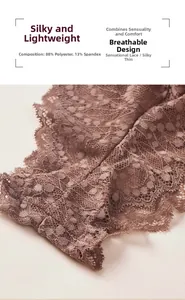 Détail du tissu en dentelle florale marron avec 88% polyester et 12% élasthanne