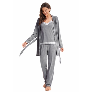 Ensemble de pyjama 3 pièces gris foncé pour femme avec caraco dentelle et robe
