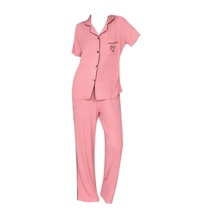 Pyjama rose en modal à rayures avec chemise à manches courtes et pantalon long pour femme