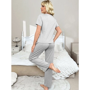 Ensemble de détente luxe trois pièces en coton tricoté gris avec haut et pantalon pour femme