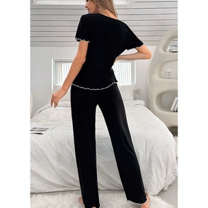 Set pigiama da donna nero in maglia con maniche corte e bordi a contrasto bianchi ondulati
